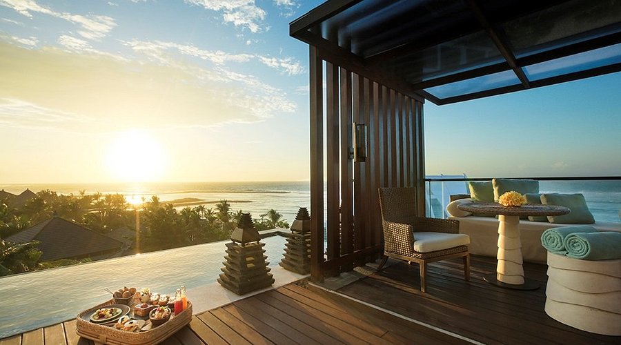Hotel Bintang Lima The Ritz Carlton Bali Pantai Nusa Dua untuk Liburan Keluarga